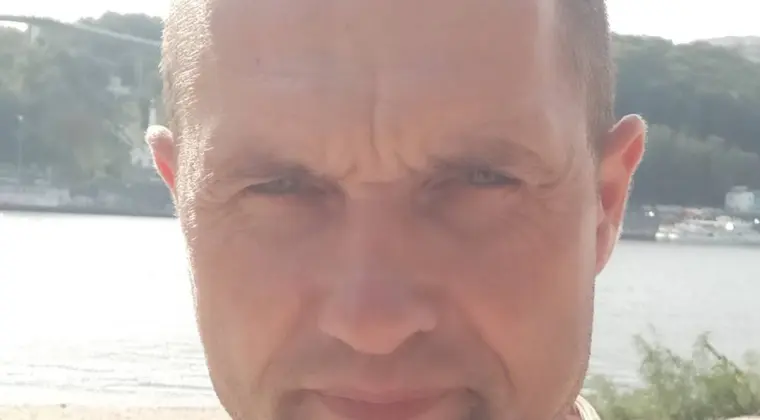 Ich suche eine Frau, ich bin 42.