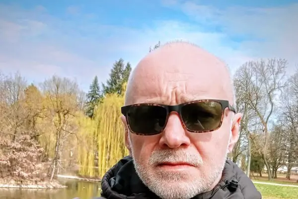 JESTEM ZEREM. BEZDOMNY ALKOHOLIK