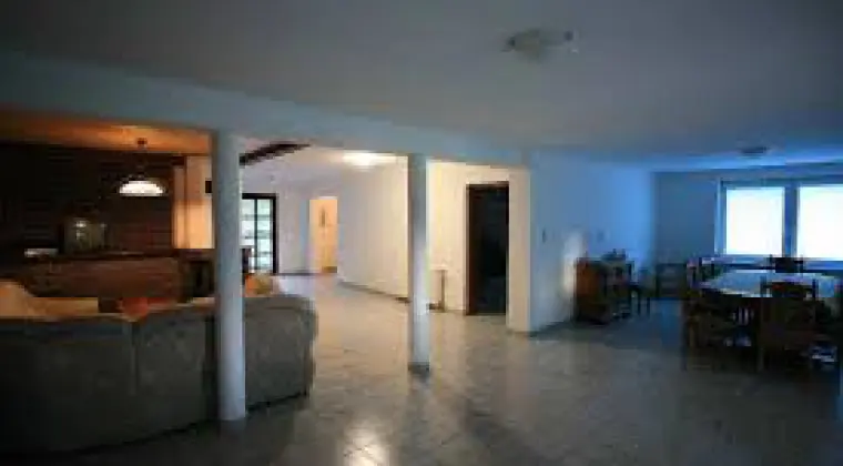 dom mieszkalny nad jeziorem sprzedam