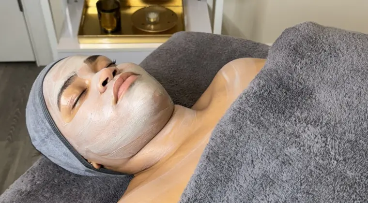 KOSMETYCZNE RELAKSUJACE ZABIEGI TWARZY I CIALA