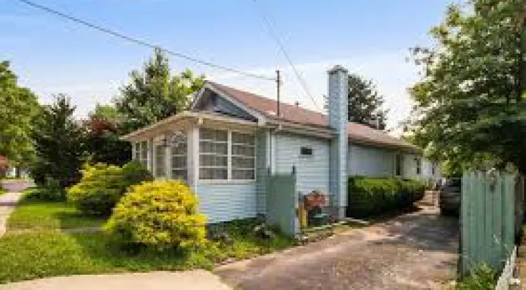 1 rodzinny wolnostojacy dom na sprzedaz