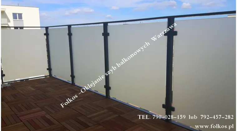 Oklejanie balkonów Warszawa - Folia matowa na szklany balkon