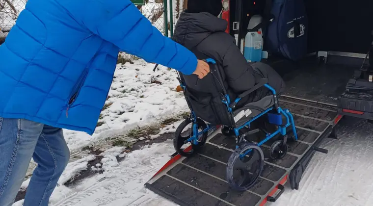 Transport osób na wózku i niepełnosprawnych ruchowo