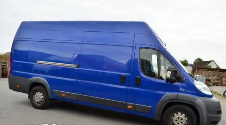 WYWÓZ MEBLI OPRÓŻNIANIE MIESZKAŃ SPRZĄTANIE PIWNIC