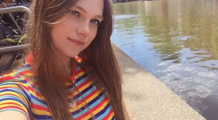 studentka szuka