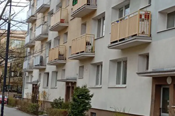 Przytulny pokój z oddzielną kuchnią w Warszawie na Woli