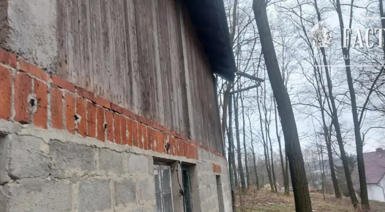 Duża działka z budynkiem gospodarczym – 80 arów, Sędziszowa