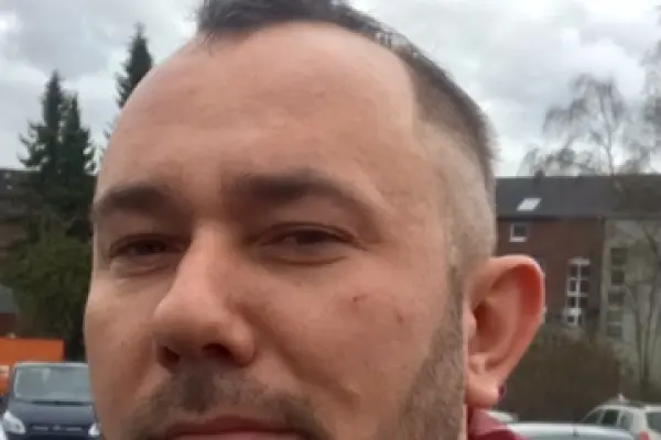 Wolny szuka fajnej znajomości.