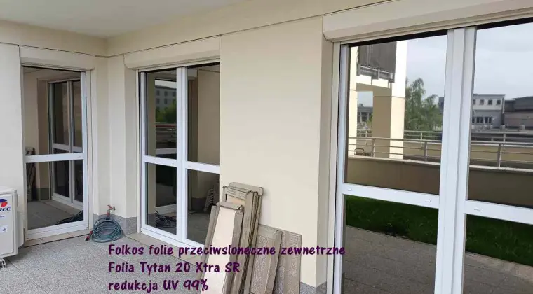Przyciemnianie szyb Warszawa Oklejanie okien folią przeciwsłoneczną zewnętrzną -folie z filtrem UV i IR