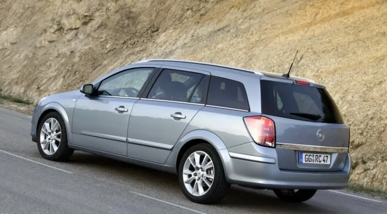 WYNAJEM TAXI – OPEL ASTRA H – 49 PLN / DZIEŃ