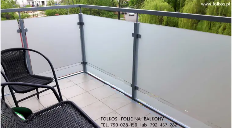 Oklejamy balkony w Warszawie- Folie matowe na szklane szyby balkonowe -Usługa oklejania balkony Wawa