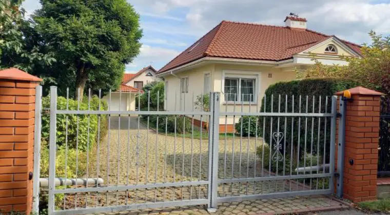 Piękny, zadbany DOM, 8,5 arowa działka, Jarosław, Polska