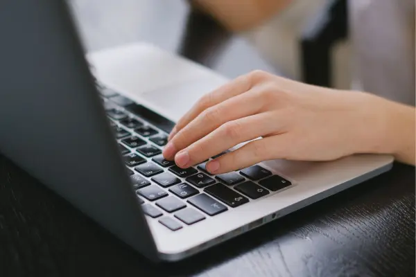 korekta tekstów - pomoc w redakcji - copywriting - pomoc w pisaniu - wsparcie redkacyjne - wsparcie edukacyjne