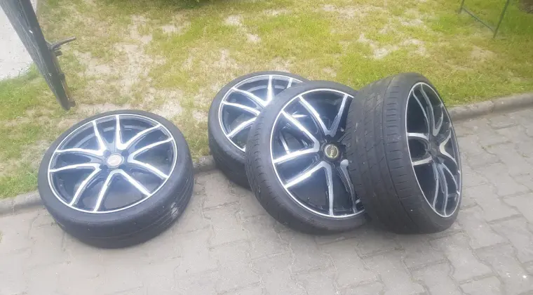 Felgi do Toyota MR2 4 szt. z oponami