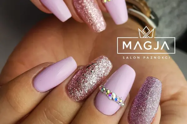 Manicure hybrydowy, paznokcie żelowe, pedicure, MAGJA Kraków Centrum.