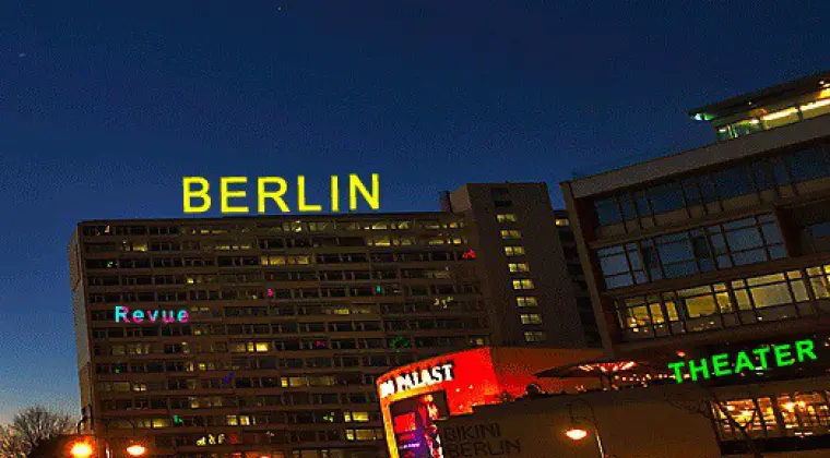 Niemiec pozna Mila/Atrakcyjna