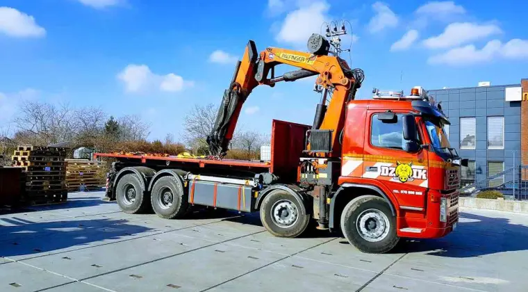 Auto Pomoc Dzik HDS, dźwig budowlany 10 ton 20 m transport materiałów 