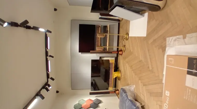 Pracę remontowo-budowlane z możliwością projektowania wnętrz lub pełną kompleksową pracę pod klucz .