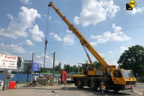 Wynajem podnośników koszowych (do 70 m) i żurawi samojezdnych (50 t)