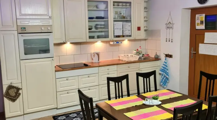 POKOJE Miejsca w pokojach