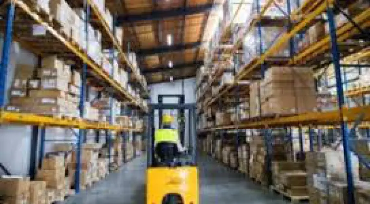 MAGAZYNIER W ZAKŁADZIE HANDLU I LOGISTYKI