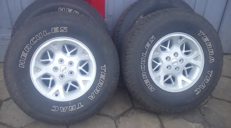 SPRZEDAM FELGI DO JEEPA 15 CALI ROZSTAW SRÓB 5X114.3 STAN JAK NOWE - GDANSK