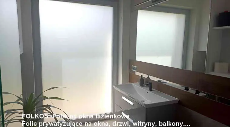 Folie prywatyzujące na okna łazienkowe- Zasłaniamy okno w łazience- Oklejamy Warszawa i okolice