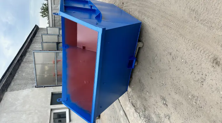 Kontener typu mulda 7 m3, bramowiec, kontener na gruz.