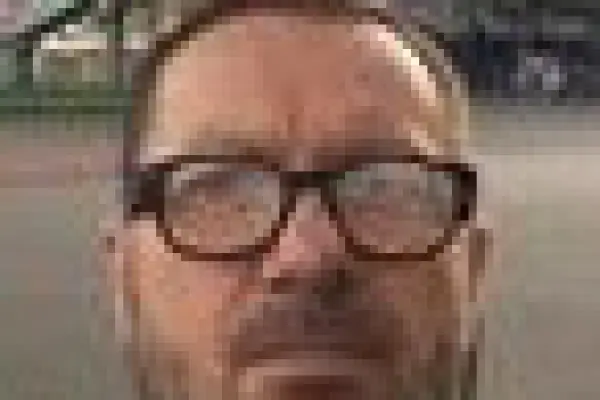 Marcin, po pięćdziesiątce, niezależny, bez nałogów poznam panią,
