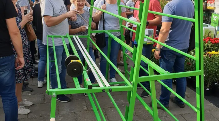 Stojak do folii, agrotkaniny z licznikiem i zwijakiem