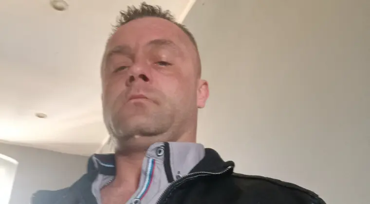 Będziemy chodzić i szukać wspólnego szczęścia wieczorem przy gwiazdach.